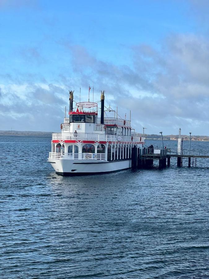 Segelund - Zeit Fuer Uns- Ruhige Und Sonnige Ferienwohnung Mit Terrasse Und Garten Nahe Strand Und Ostsee Schonhagen  Luaran gambar