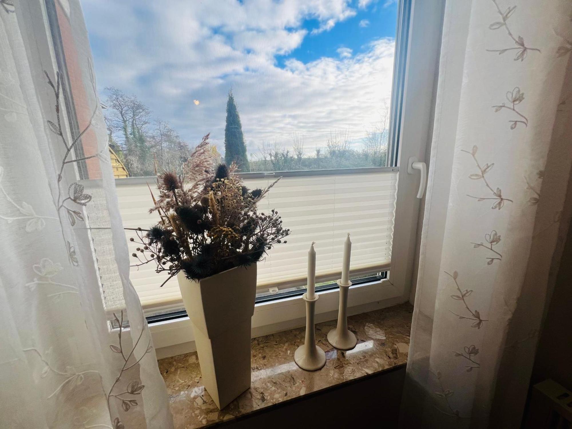 Segelund - Zeit Fuer Uns- Ruhige Und Sonnige Ferienwohnung Mit Terrasse Und Garten Nahe Strand Und Ostsee Schonhagen  Luaran gambar