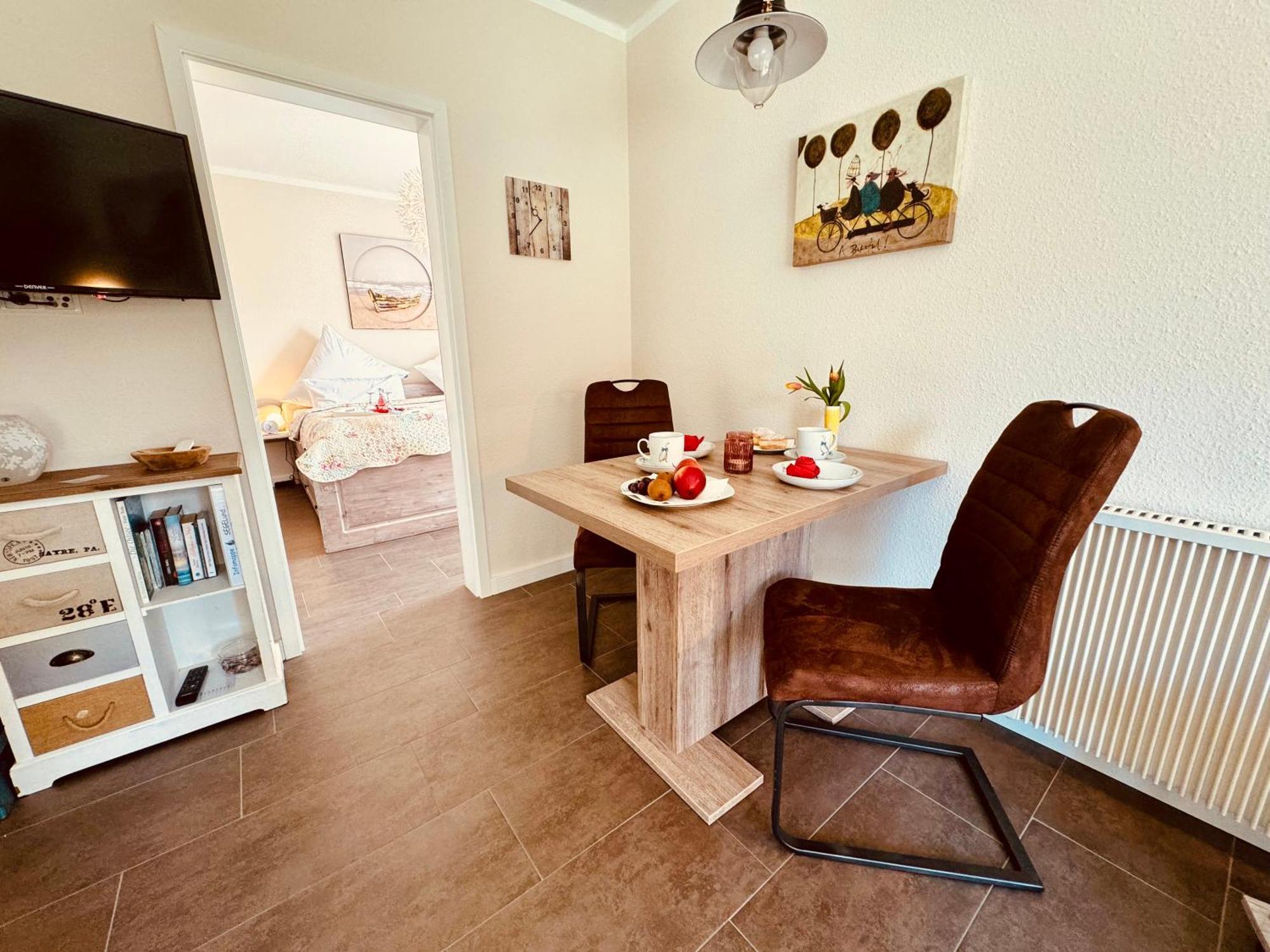 Segelund - Zeit Fuer Uns- Ruhige Und Sonnige Ferienwohnung Mit Terrasse Und Garten Nahe Strand Und Ostsee Schonhagen  Luaran gambar