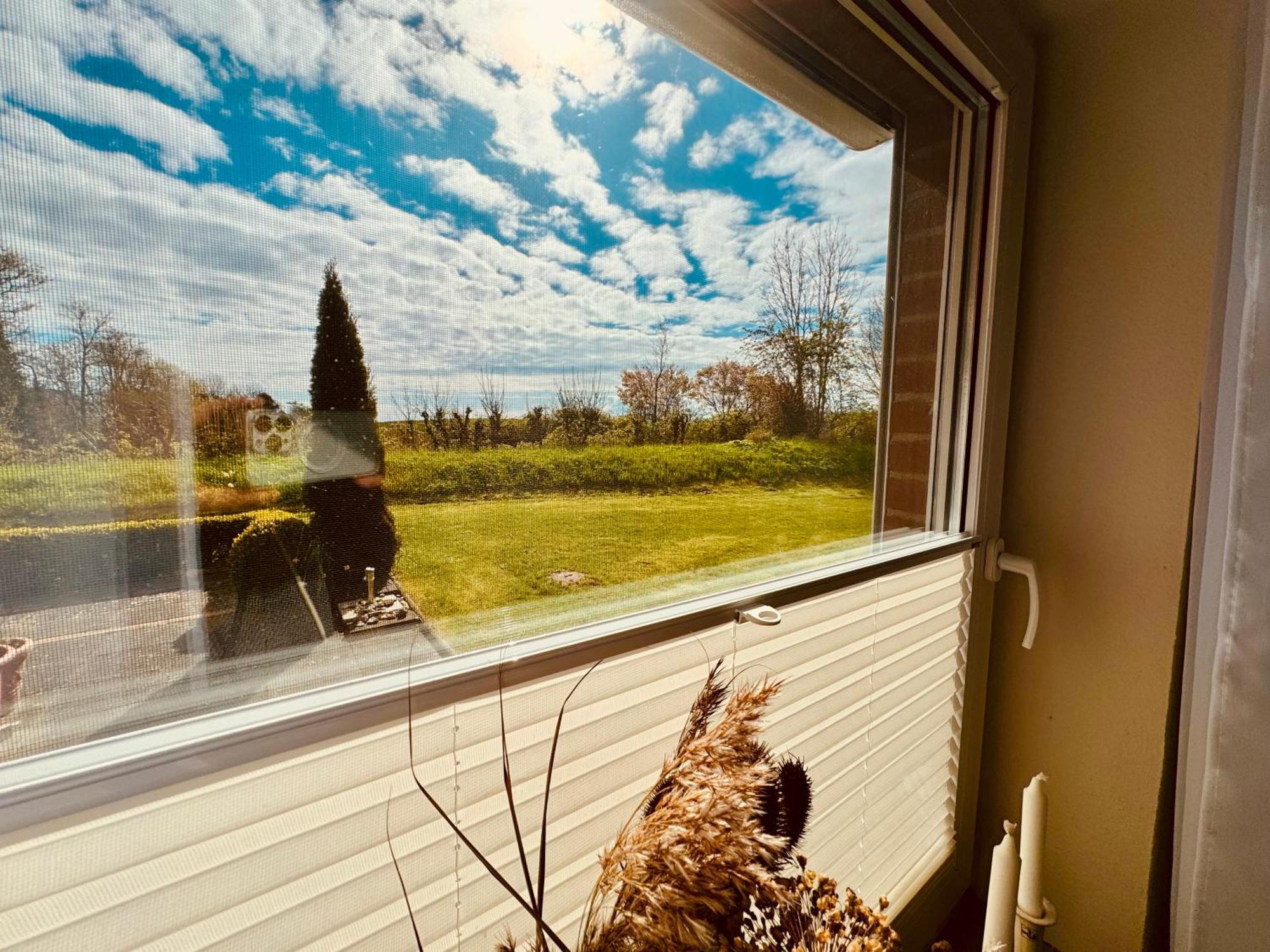 Segelund - Zeit Fuer Uns- Ruhige Und Sonnige Ferienwohnung Mit Terrasse Und Garten Nahe Strand Und Ostsee Schonhagen  Luaran gambar