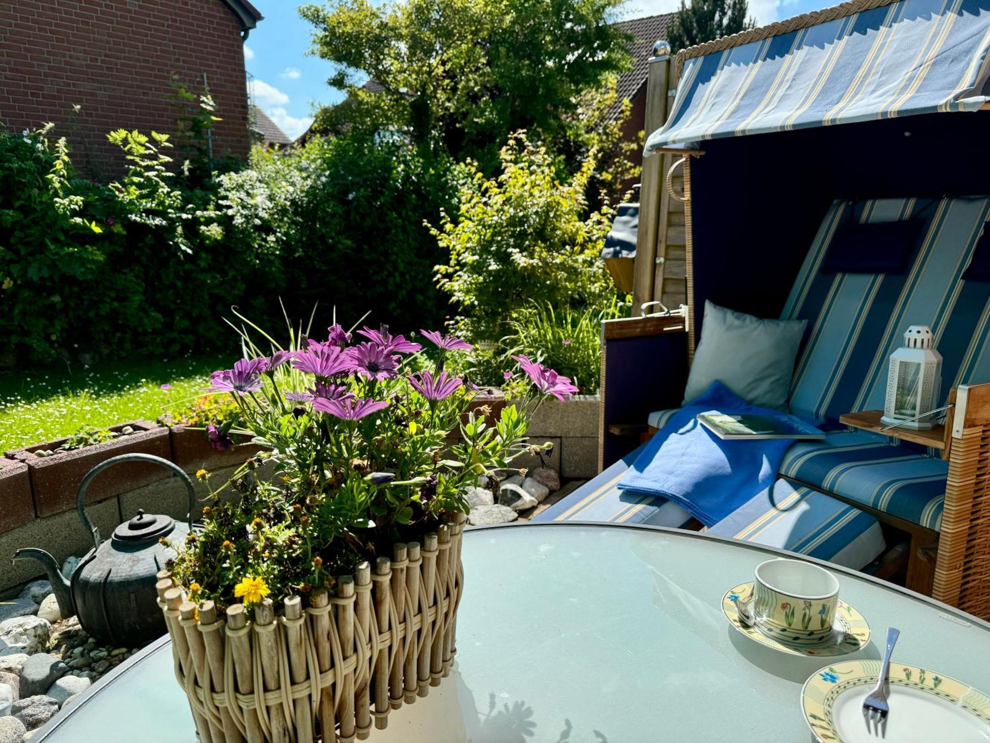 Segelund - Zeit Fuer Uns- Ruhige Und Sonnige Ferienwohnung Mit Terrasse Und Garten Nahe Strand Und Ostsee Schonhagen  Luaran gambar