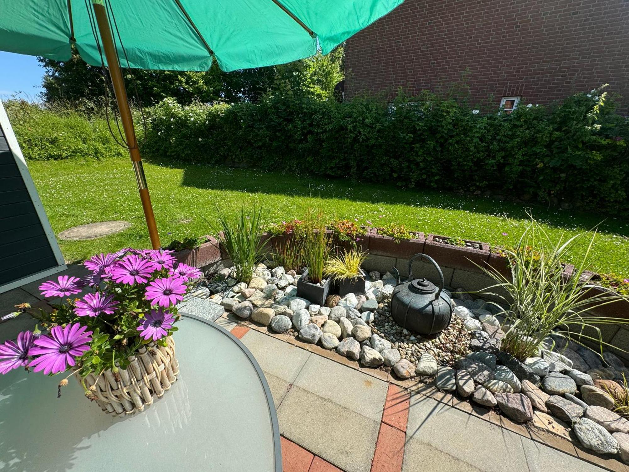 Segelund - Zeit Fuer Uns- Ruhige Und Sonnige Ferienwohnung Mit Terrasse Und Garten Nahe Strand Und Ostsee Schonhagen  Luaran gambar